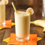 Smoothie à la banane et à la mangue (sain, sans glace ni sucre ajouté)