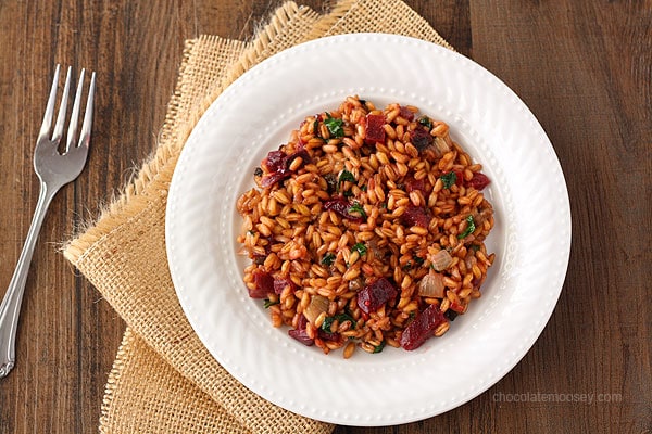 Risotto de Farro aux Betteraves, Épinards et Fromage de Chèvre