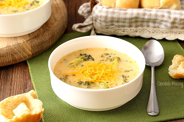 Soupe au Brocoli et au Fromage Cheddar – Fait Maison en Cuisine