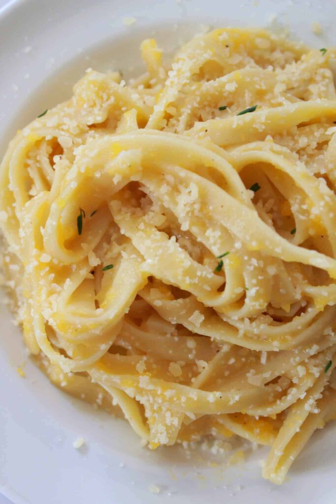 Pâtes à la courge butternut et au parmesan