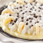 Recette facile de tarte à la crème à la banane et aux pépites de chocolat