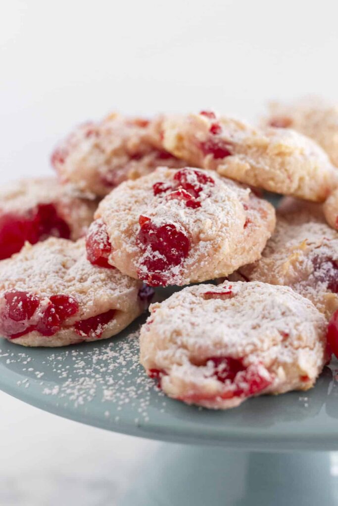 Recette de Biscuits Aux Cerises et Amandes Facile