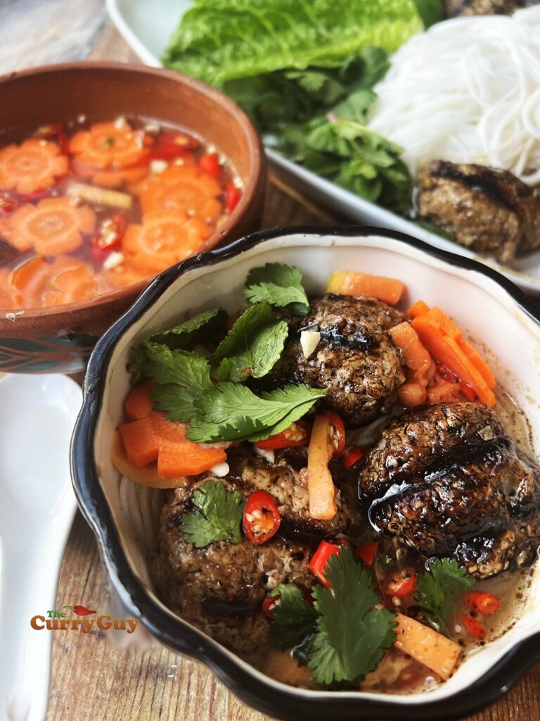 Bun Cha | Porc et Nouilles en Une Seule Poêle