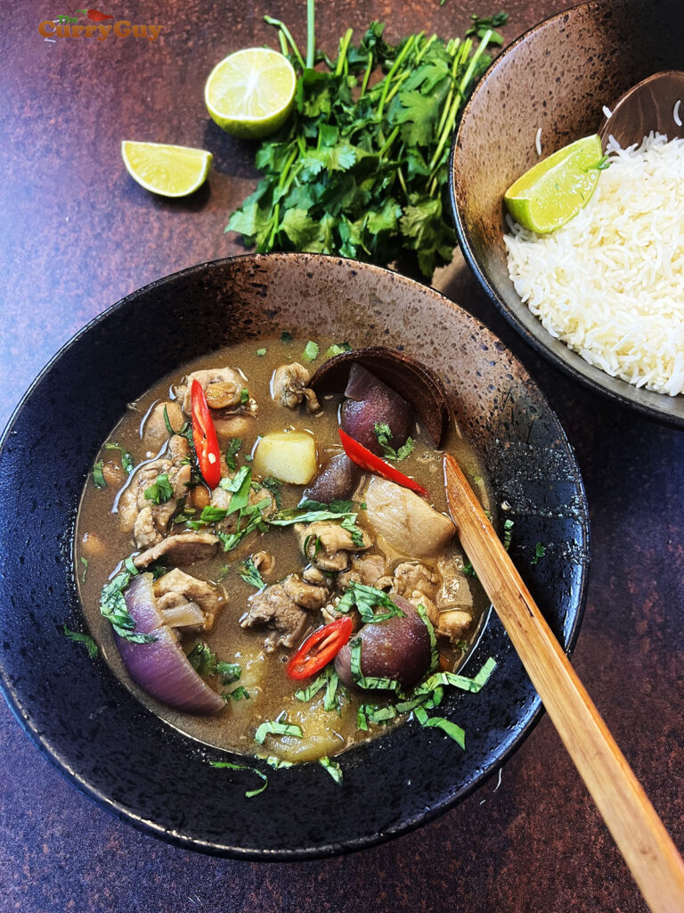 Curry de poulet Massaman | Le Curry Guy