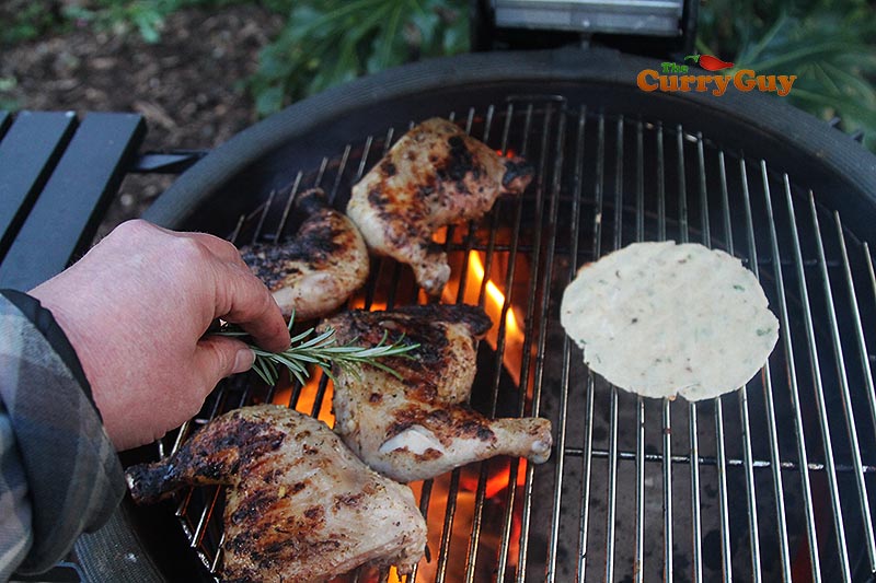 Poulet grillé épicé avec une salsa de tomates facile