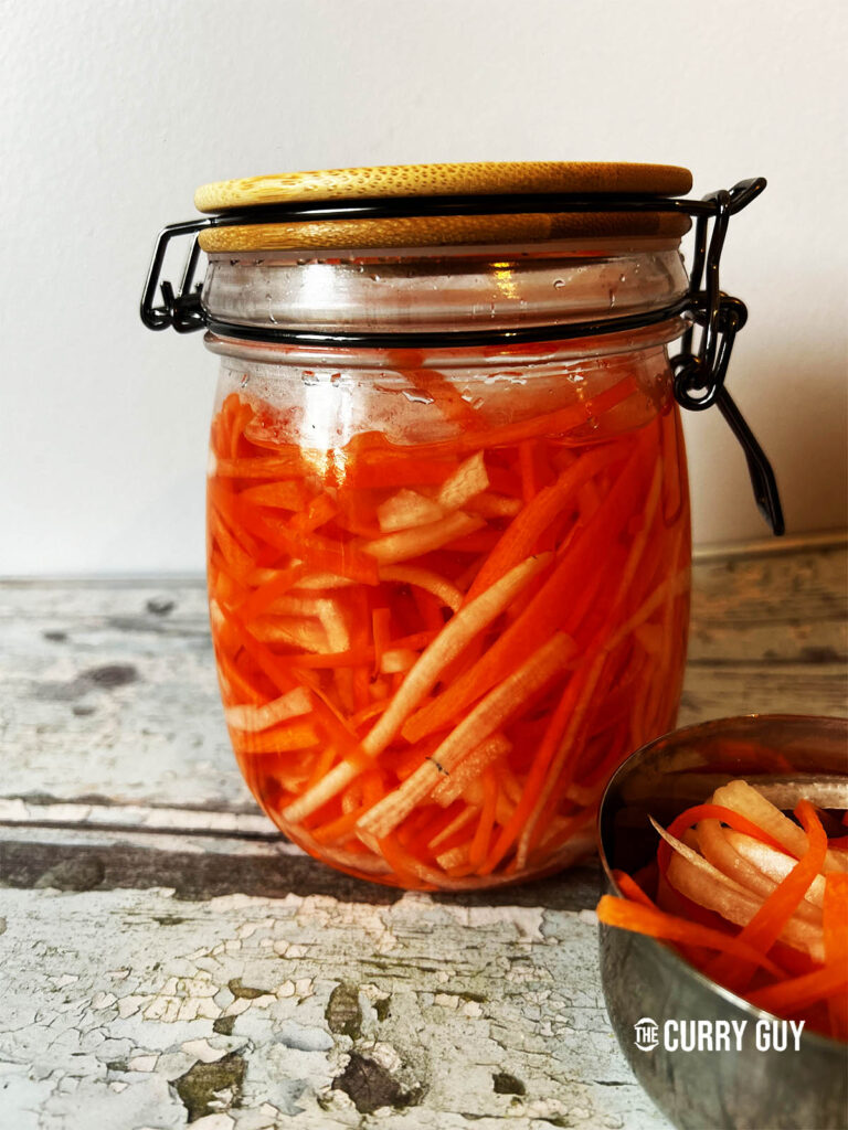 Carottes et Daikon Mariné à la Vietnamienne – Đồ Chua
