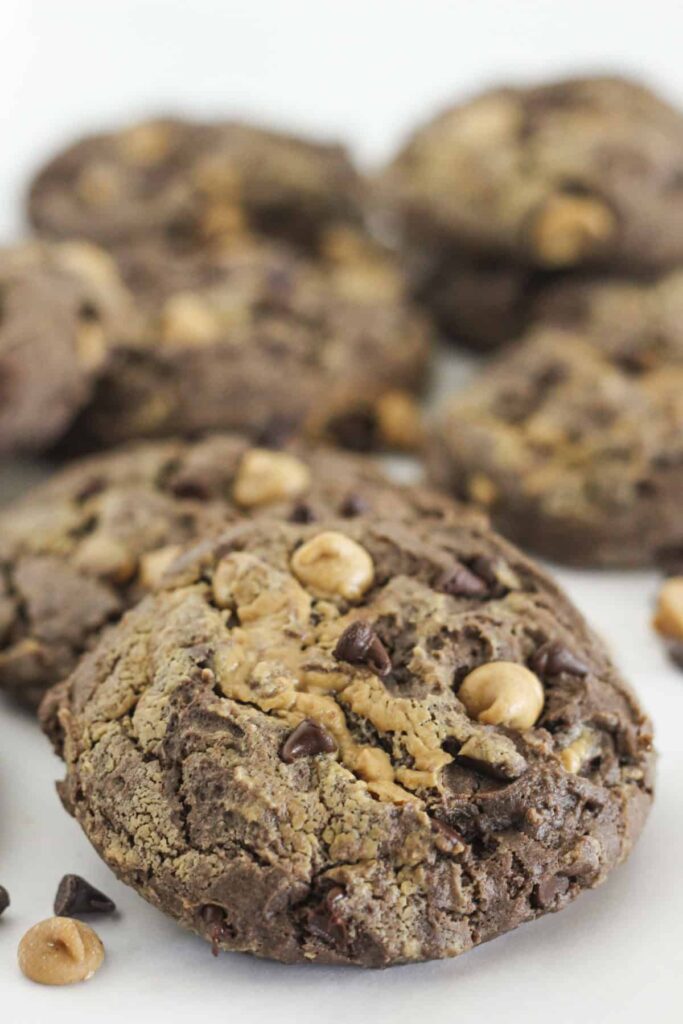 Biscuits faciles aux pépites de chocolat et au beurre de cacahuète