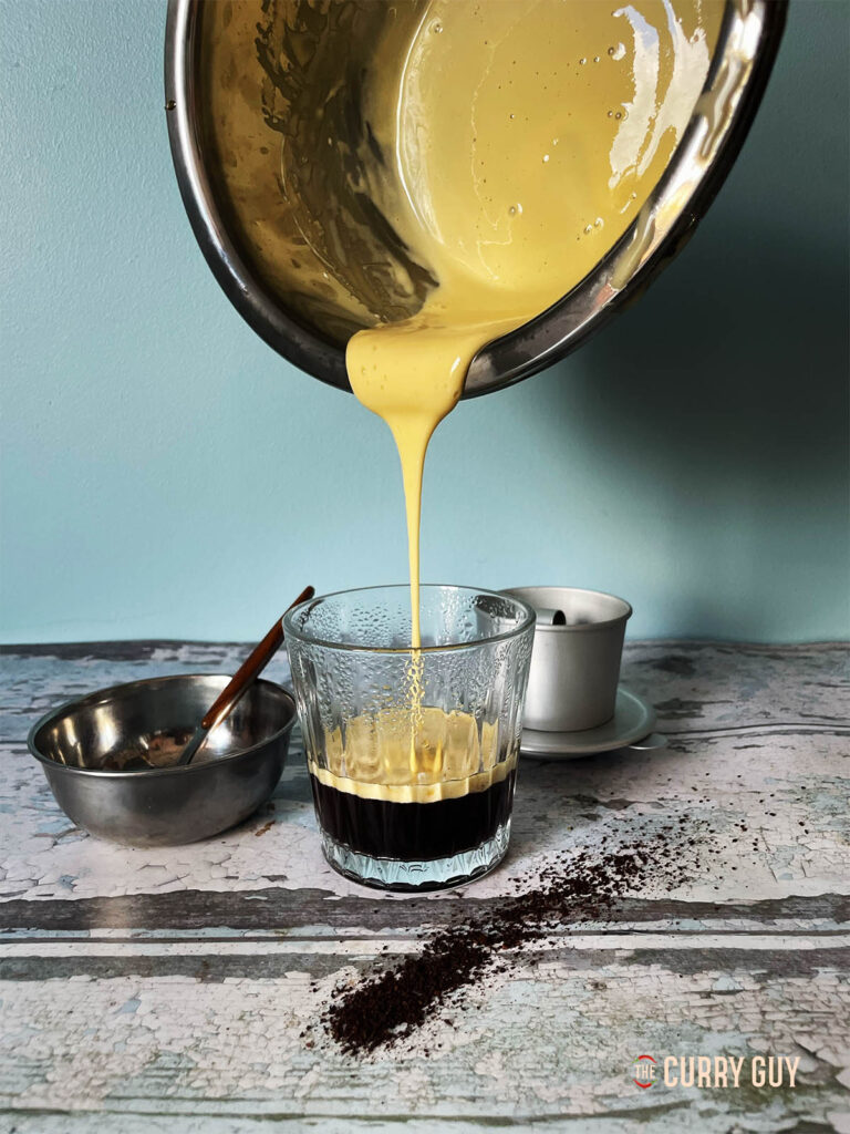 Café aux Œufs : Une Expérience Caféinée Vietnamienne Unique