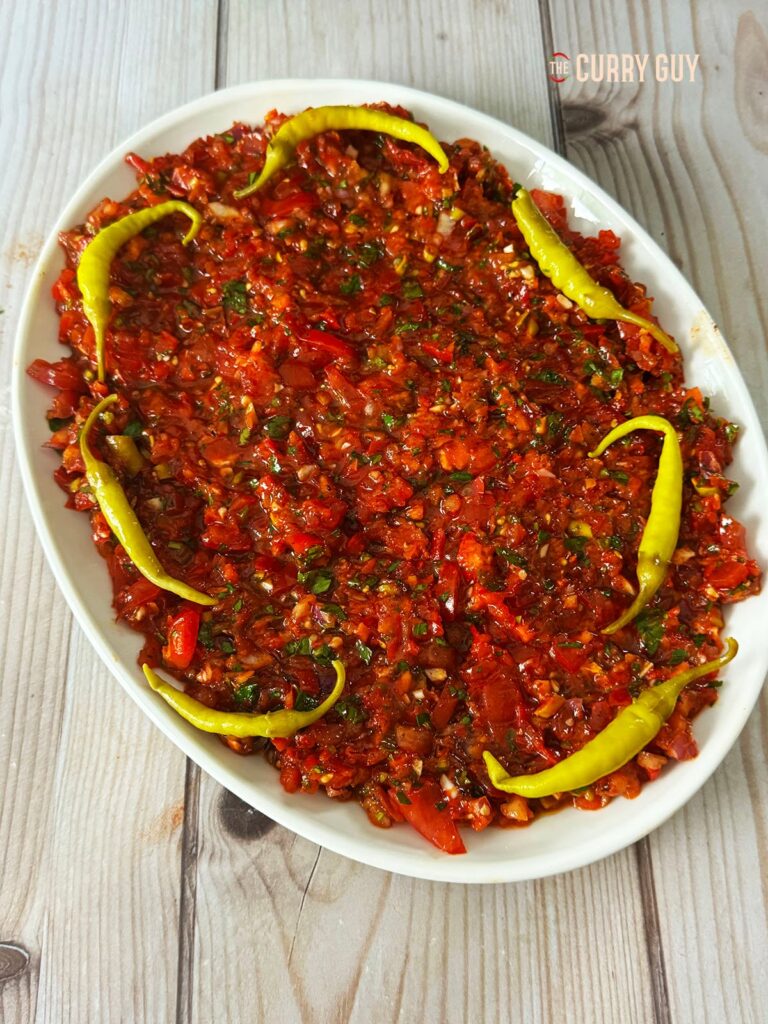 Recette de Salade Ezme Turque | The Curry Guy