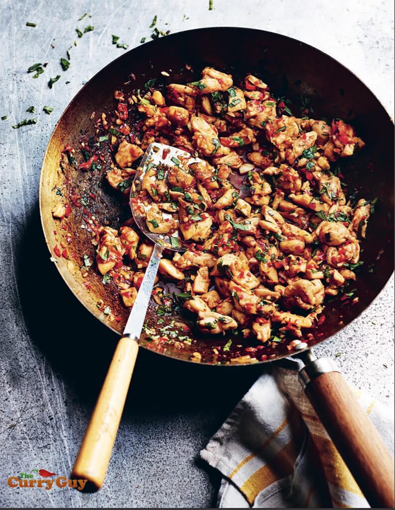 Recette de Poulet au Basilic Thaï | Sauté Thaïlandais par The Curry Guy